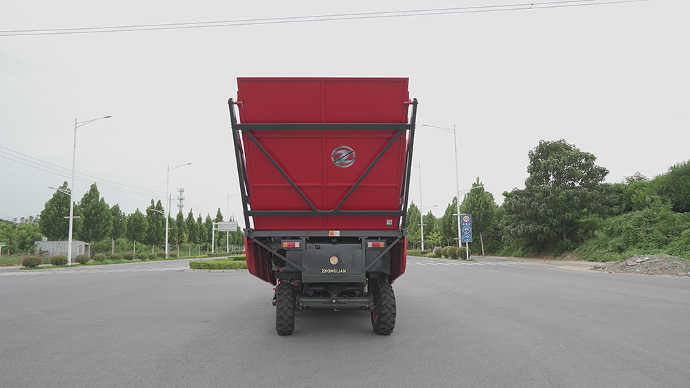 中联收获4YZJ-4型自走式玉米穗茎收获机