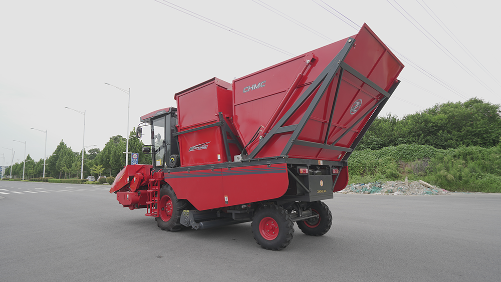 中联收获4YZJ-4型自走式玉米穗茎收获机